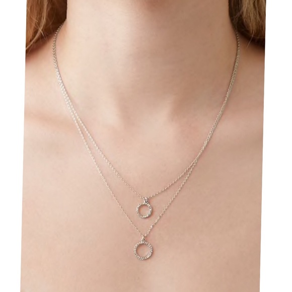 Jewelry - 💕3/$30 Silver Rhinestone Pendant Necklace